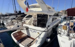 Fairline Phantom 40 - Photo